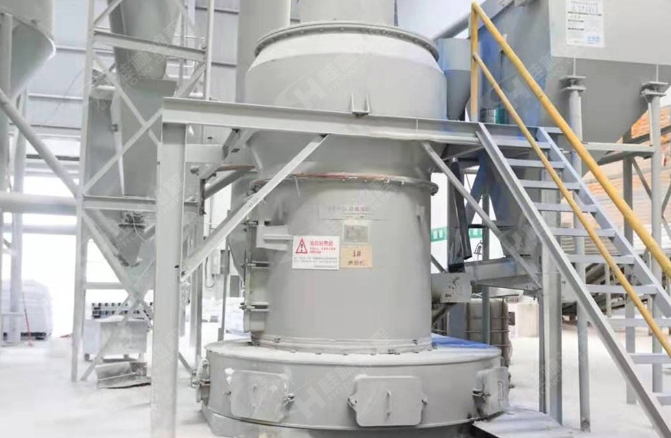 四川某市HC1500擺式磨粉機生產(chǎn)線投產(chǎn)：白云石粉325目，時產(chǎn)6噸