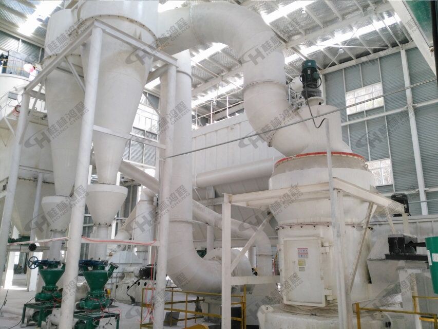 325目高白粘土磨粉機(jī)小時產(chǎn)量10噸設(shè)備HC1700擺式磨粉機(jī) 325目高白粘土磨粉機(jī)小時產(chǎn)量10噸設(shè)備HC1700擺式磨粉機(jī)