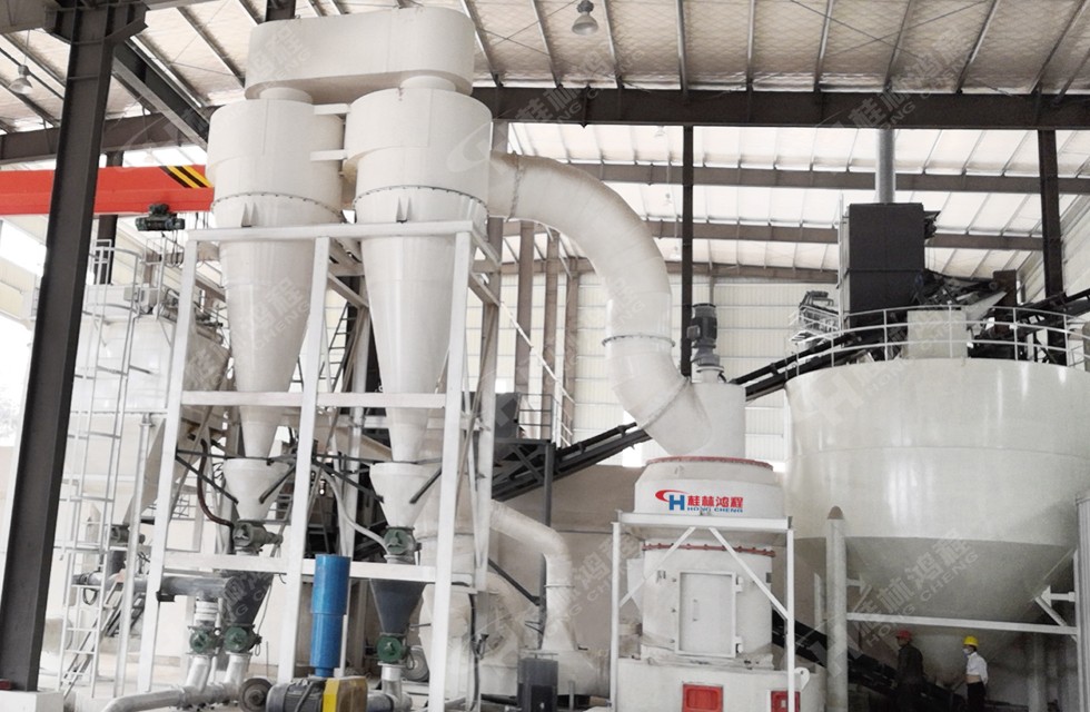 325目方解石粉生產(chǎn)設(shè)備(hc1700型擺式磨粉機(jī))生產(chǎn)車間直播拍照截圖 325目方解石粉生產(chǎn)設(shè)備(hc1700型擺式磨粉機(jī))生產(chǎn)車間直播拍照截圖