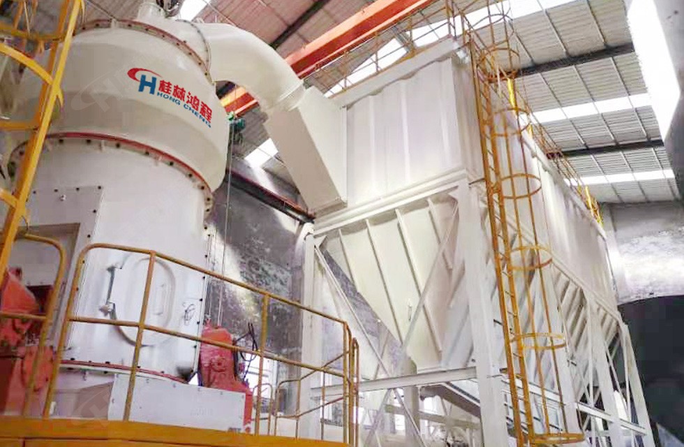 HLM1300鋁礬土立磨磨生料山西陽泉客戶接線現(xiàn)場 HLM1300鋁礬土立磨磨生料山西陽泉客戶接線現(xiàn)場