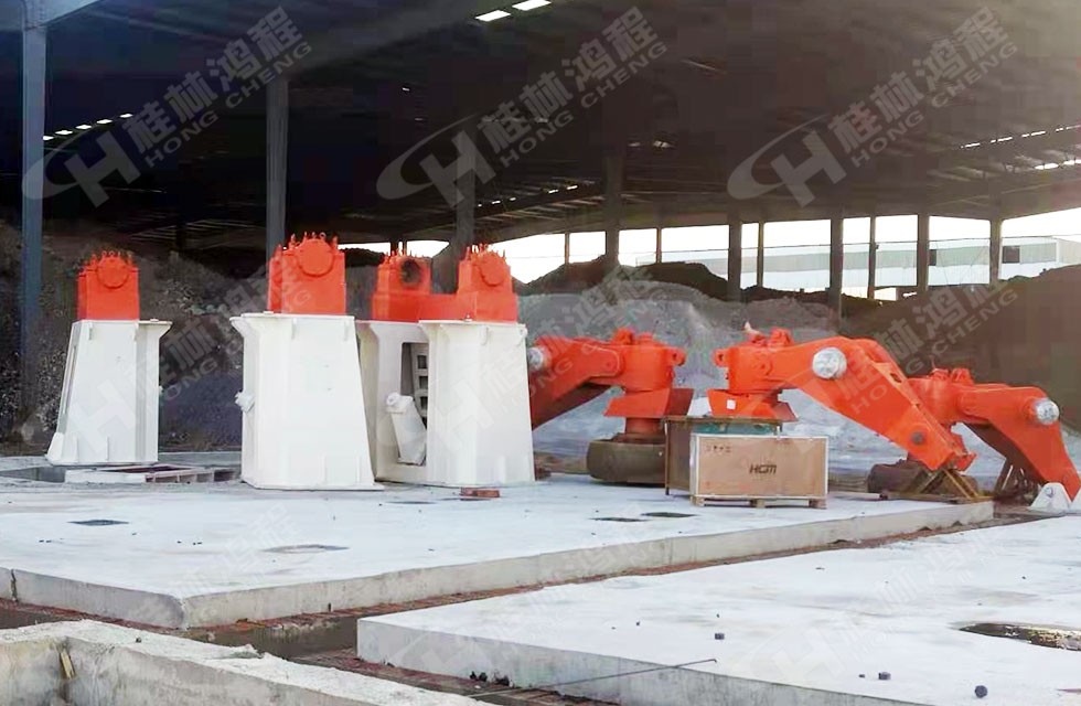 高嶺土立磨第5臺抵達(dá)客戶現(xiàn)場 高嶺土立磨第5臺抵達(dá)客戶現(xiàn)場