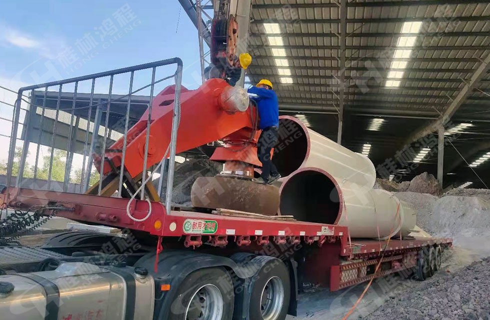 高嶺土立磨第5臺抵達(dá)客戶現(xiàn)場 高嶺土立磨第5臺抵達(dá)客戶現(xiàn)場