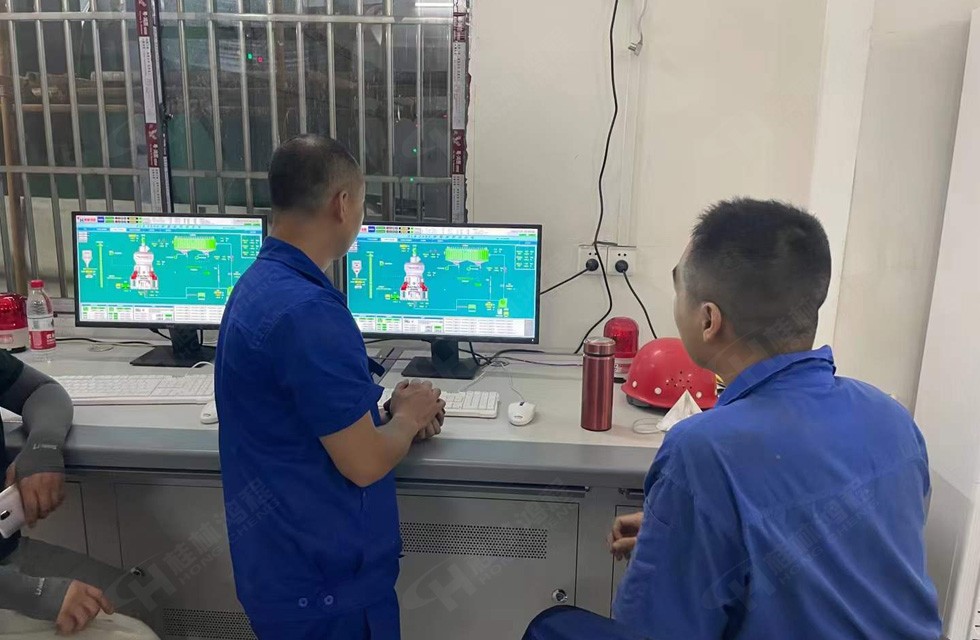 hlm2400碳酸錳立磨2條生產(chǎn)線所在的生產(chǎn)車間運(yùn)行實況 hlm2400碳酸錳立磨2條生產(chǎn)線所在的生產(chǎn)車間運(yùn)行實況