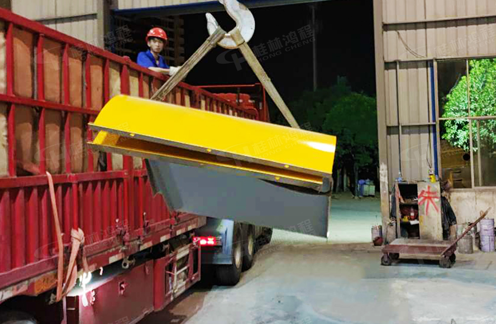 【發(fā)貨】海內(nèi)外訂單火爆，大批鴻程設(shè)備奔赴全球！